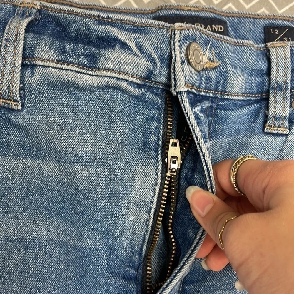 Lucky brand distressed denim jeans